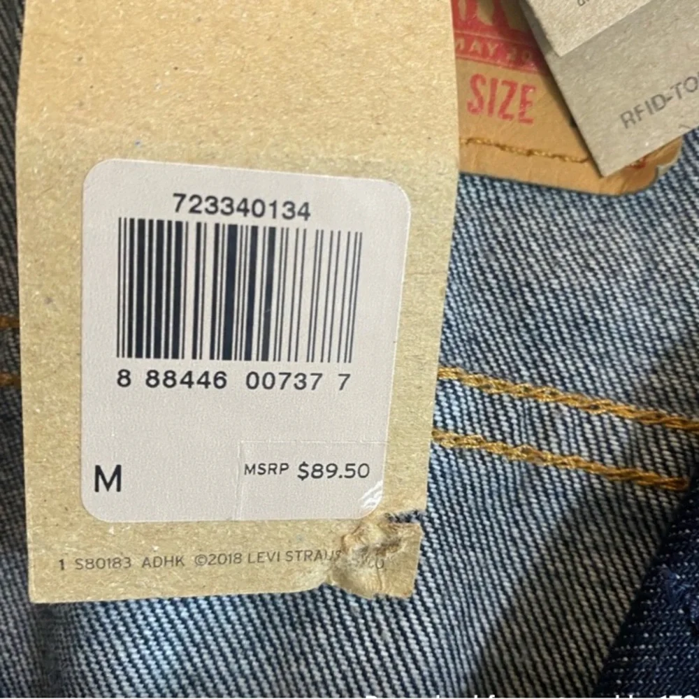 🆕 Classic NWT Levi’s  denim jacket - Picture 5 of 6